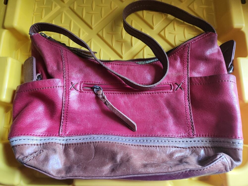 The Sak Red/Brown Leather Geometric Shoulder Bag Zip Top Lined Pockets